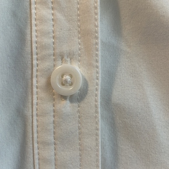 Eddie Bauer Women's Classic Fit Stretch Snow White shirt size L - Picture 3 of 7